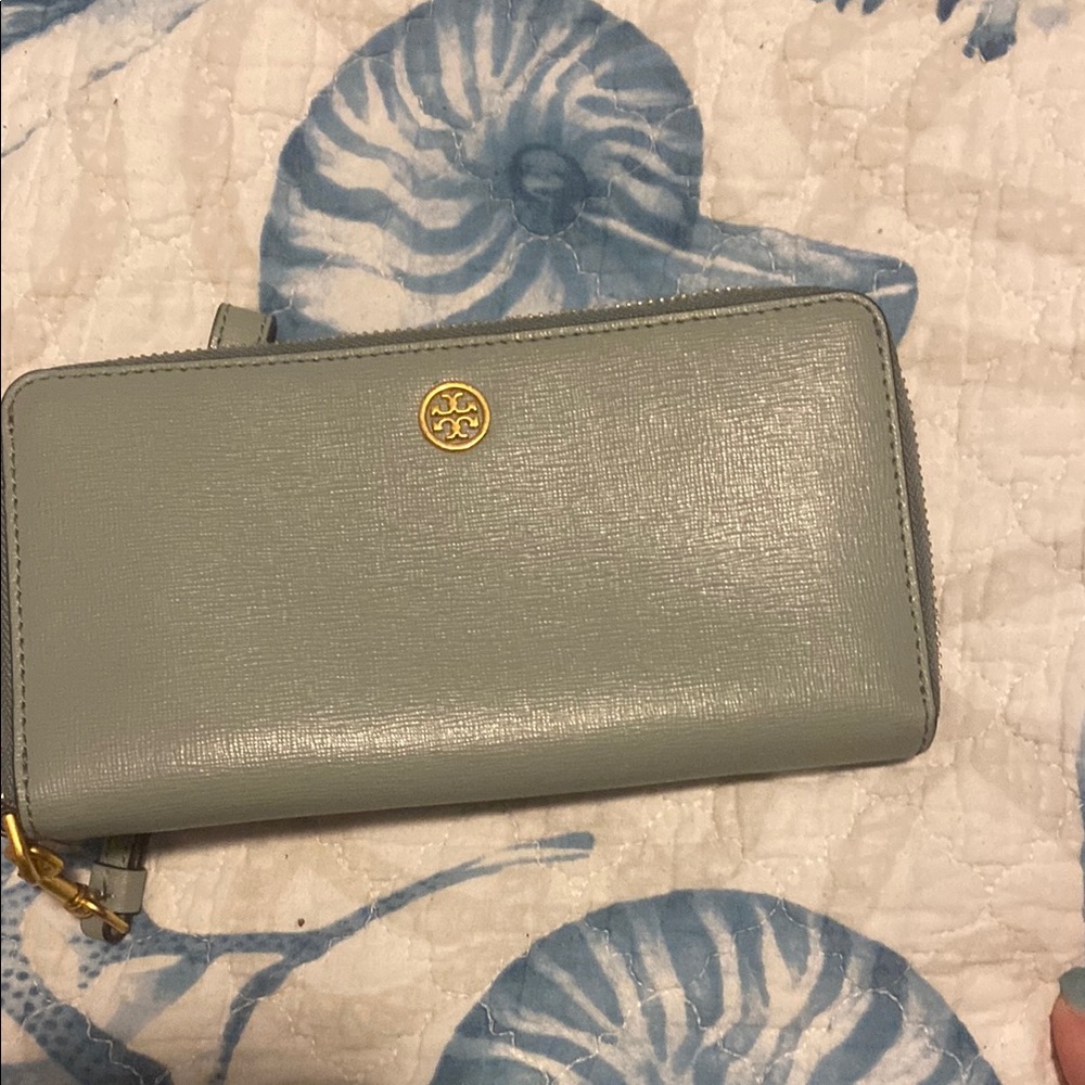 Tory Burch Gray Pebbled Leather Wallet